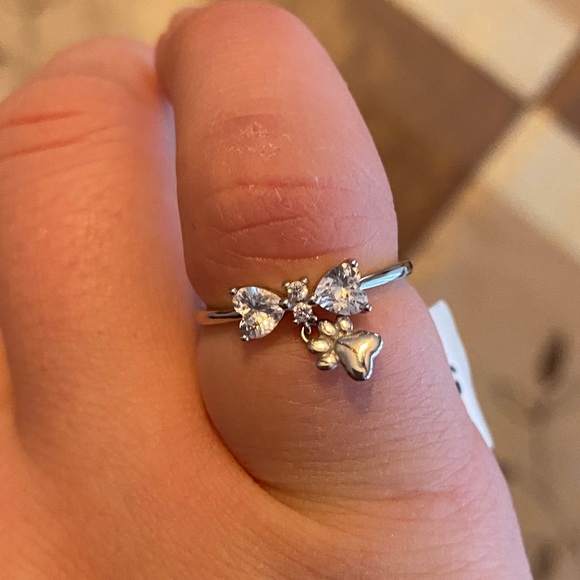 Charmed Aroma Paw Print Ring 🐾 - Picture 1 of 4